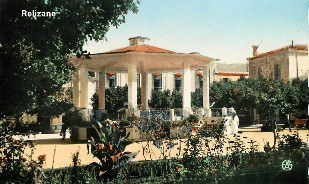 Relizane - Kiosque 06.jpg